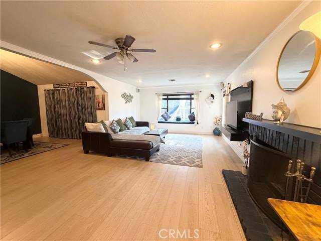 Valencia (santa Clarita), CA 91355,25769 Miguel Court
