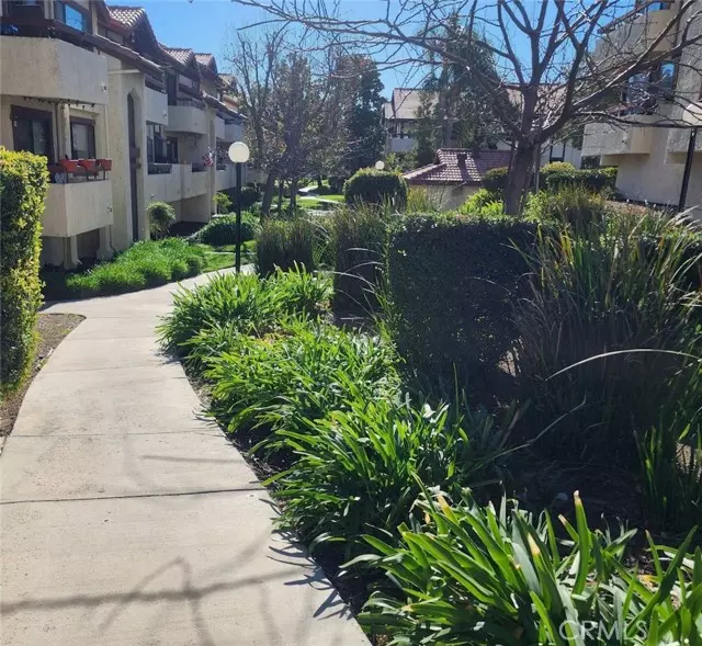 27971 Sarabande Lane #230, Canyon Country (santa Clarita), CA 91387