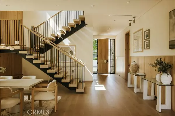 Valley Village, CA 91602,11556 Blix Street