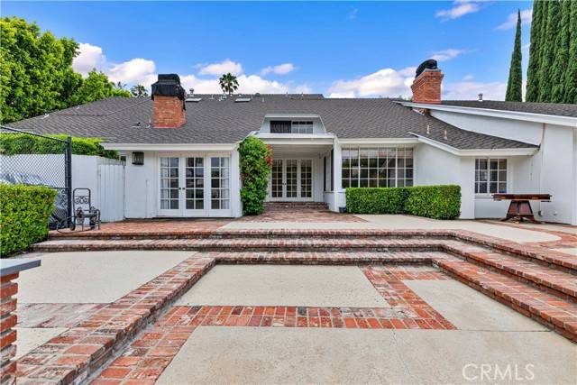 Encino (los Angeles), CA 91316,17437 Tarzana Street