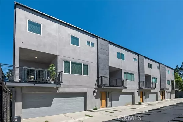 Los Angeles, CA 91405,13536 Vanowen Street #1