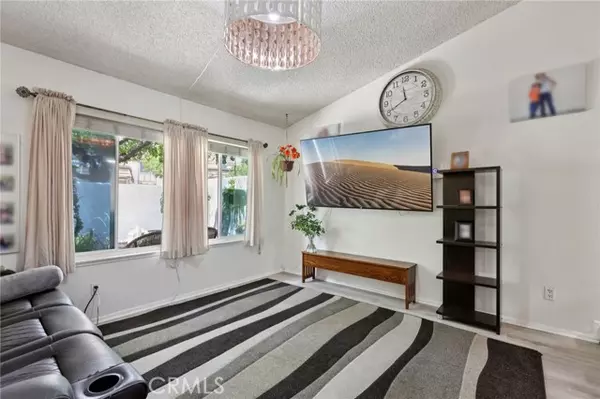 Chatsworth (los Angeles), CA 91311,10161 Larwin Avenue #3