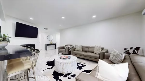 Calabasas, CA 91302,4632 Park Granada #93
