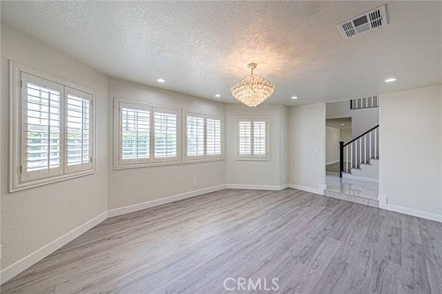 Northridge (los Angeles), CA 91324,19361 Plummer Street