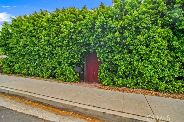 Northridge (los Angeles), CA 91325,17450 Devonshire Street