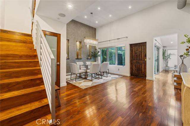 2531 N Commonwealth Avenue, Los Angeles, CA 90027