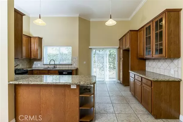 Agoura Hills, CA 91301,5241 Colodny Drive #301