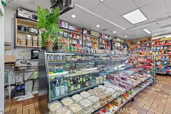 906 S Gkenoaks Boulevard, Burbank, CA 91502