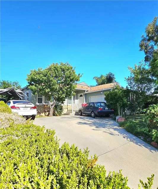 Reseda (los Angeles), CA 91335,6552 Aura Avenue