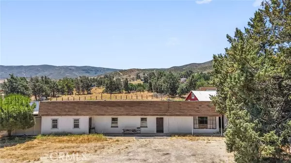 8768 Leona Avenue, Leona Valley, CA 93551