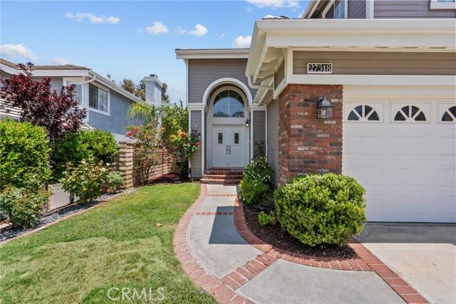 Valencia (santa Clarita), CA 91354,27318 Chesterfield Drive