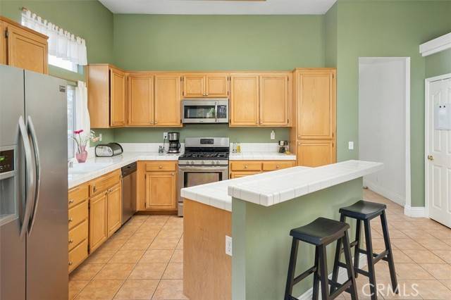 Palmdale, CA 93550,36525 Summerholly Circle