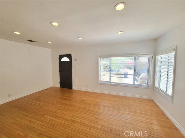 Woodland Hills (los Angeles), CA 91364,21912 Celes Street