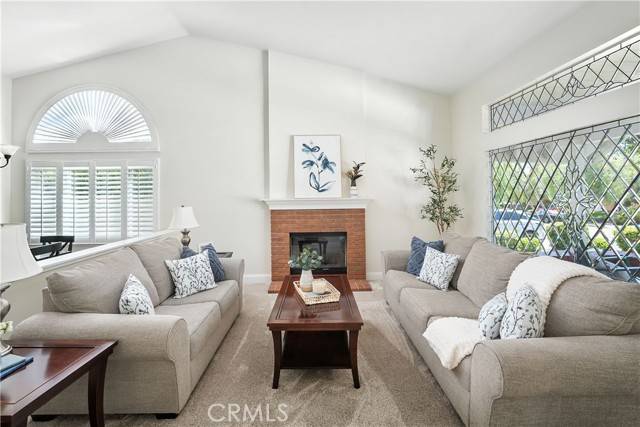 Valencia (santa Clarita), CA 91354,27130 Highlands Lane