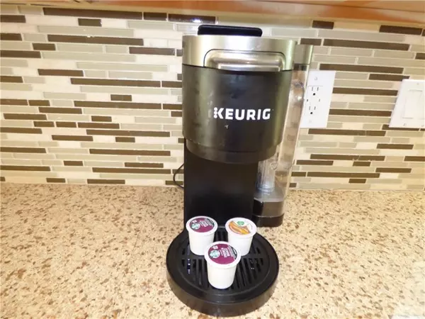 Agoura Hills, CA 91301,5650 Lake Lindero Drive