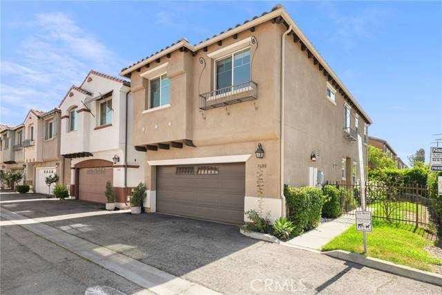 7600 N Courage Way, Van Nuys (los Angeles), CA 91405