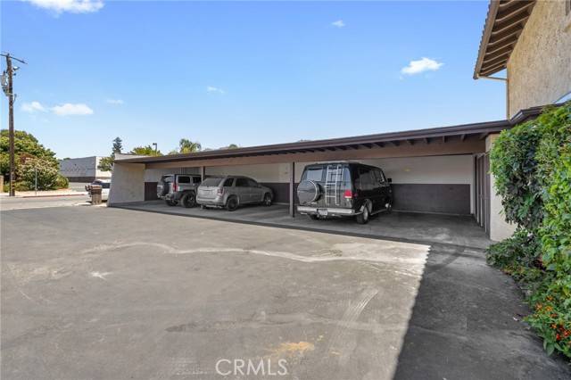 Santa Paula, CA 93060,220 S Palm Avenue