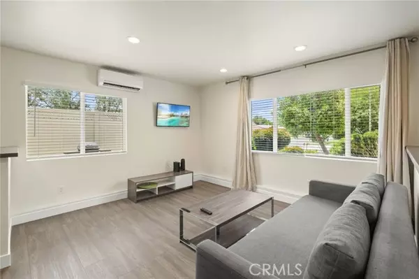 Granada Hills (los Angeles), CA 91344,11716 Paso Robles Avenue