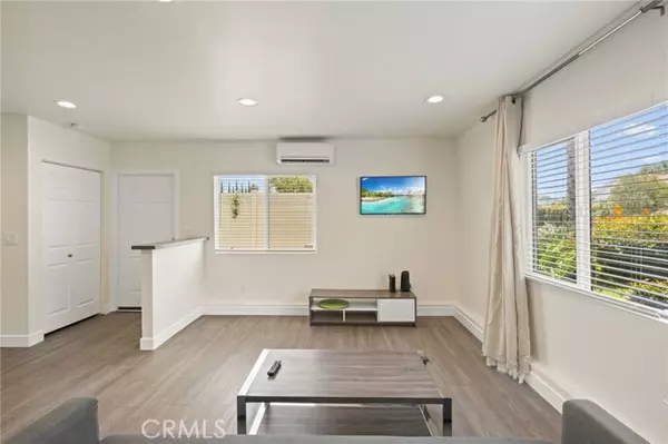 Granada Hills (los Angeles), CA 91344,11716 Paso Robles Avenue