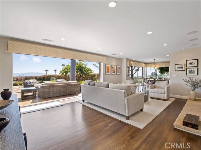 Santa Barbara, CA 93105,3744 Foothill Road