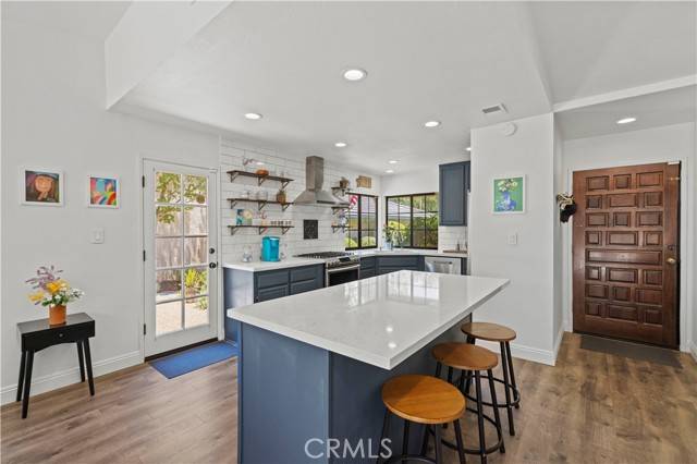 Valencia (santa Clarita), CA 91355,26175 Montolla Lane