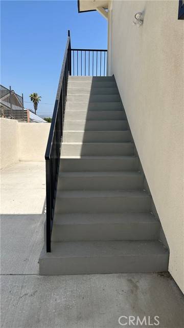 North Hollywood (los Angeles), CA 91605,7728 Laurel Canyon Boulevard
