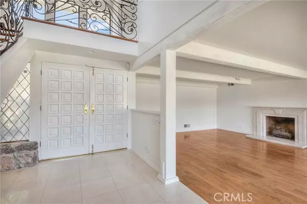 Westlake Village, CA 91361,3924 Fairbreeze Circle