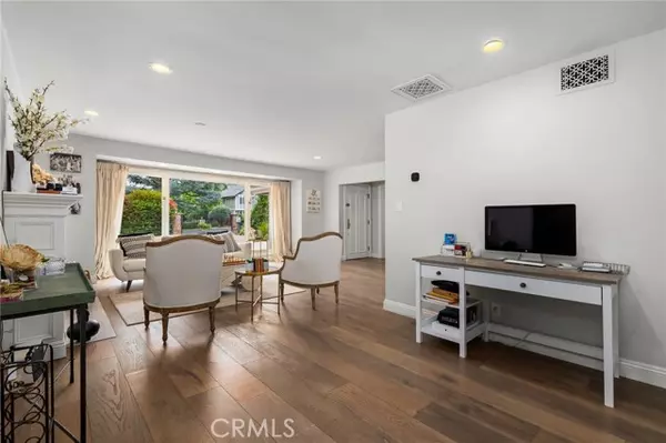 Tarzana (los Angeles), CA 91356,5337 Topeka Drive