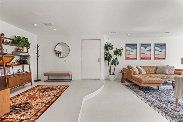 West Hollywood, CA 90069,1230 Horn Avenue #101