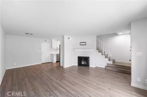 Panorama City (los Angeles), CA 91402,9525 Sylmar Avenue #2
