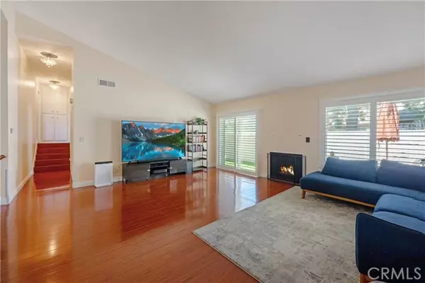 20078 Avenue Of The Oaks #195, Newhall (santa Clarita), CA 91321