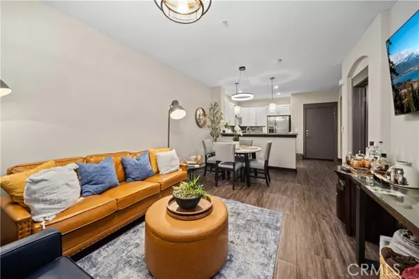 Valencia (santa Clarita), CA 91355,24545 Town Center Drive #5201