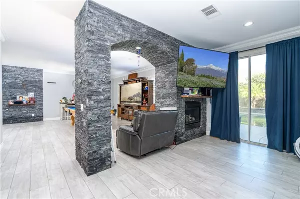 Fontana, CA 92337,17139 Grapevine Court