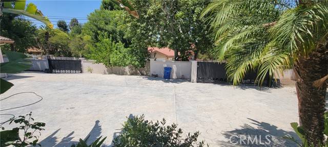 Tarzana (los Angeles), CA 91356,19016 Wells Drive