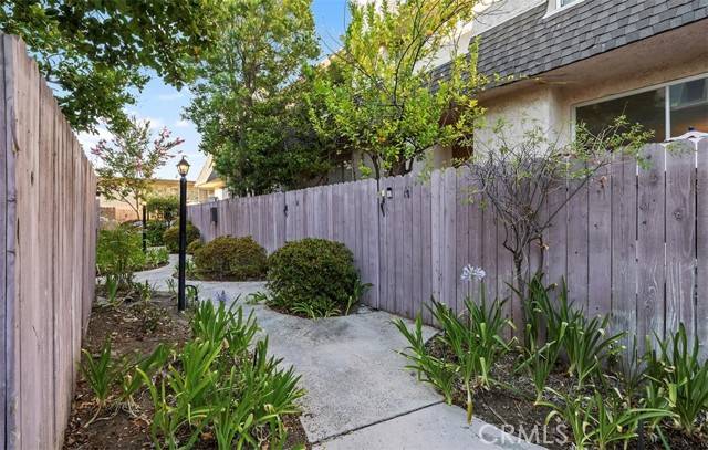 Encino (los Angeles), CA 91316,17937 Magnolia Boulevard #18