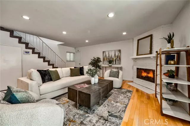 Studio City (los Angeles), CA 91602,11100 Acama Street #16