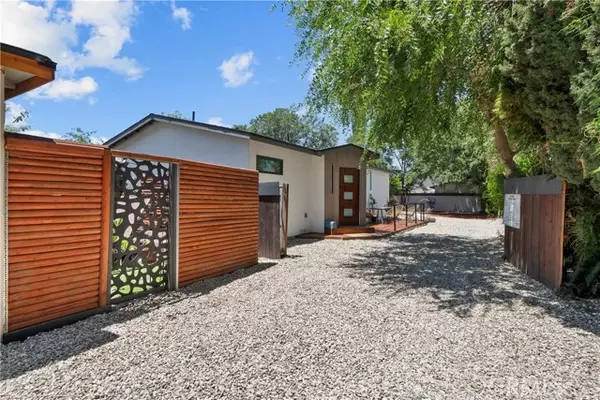 Pasadena, CA 91107,261 N Oak Avenue