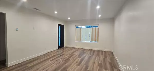 Van Nuys (los Angeles), CA 91405,7117 Natick Avenue