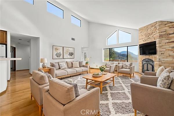 15608 San Moritz Drive, Pine Mtn Club, CA 93222