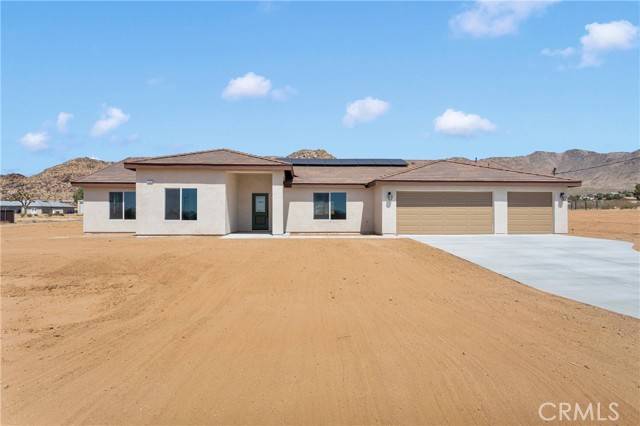24925 Running Breeze Road, Apple Valley, CA 92307