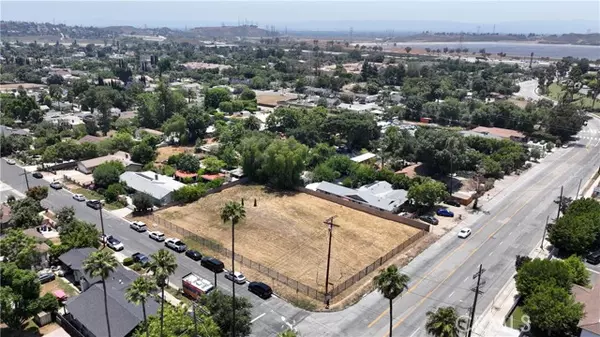 15766 Roxford Street, Sylmar (los Angeles), CA 91342