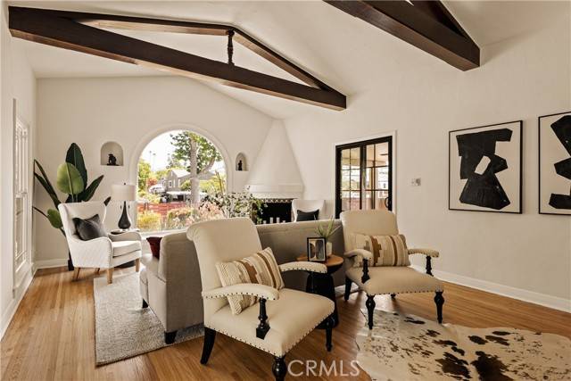 Los Angeles, CA 90039,3848 Boyce Avenue