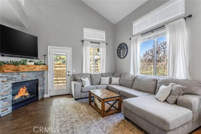 Valencia (santa Clarita), CA 91354,28541 Calex Drive