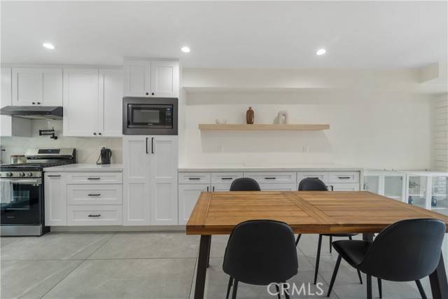 5409 Yarmouth Avenue #3, Encino (los Angeles), CA 91316