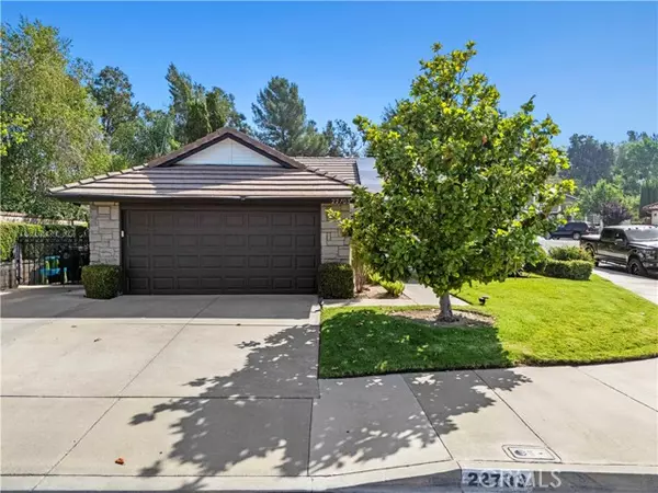 Saugus (santa Clarita), CA 91350,22703 Derby Place