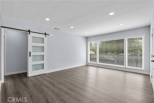 Reseda (los Angeles), CA 91335,7019 Claire Avenue