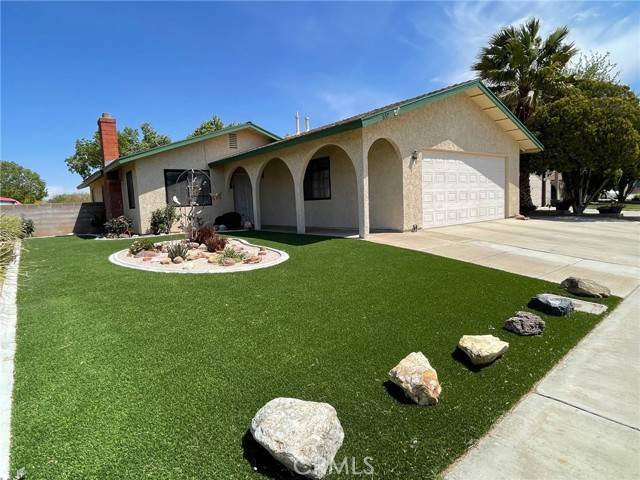 637 E Avenue J9, Lancaster, CA 93535