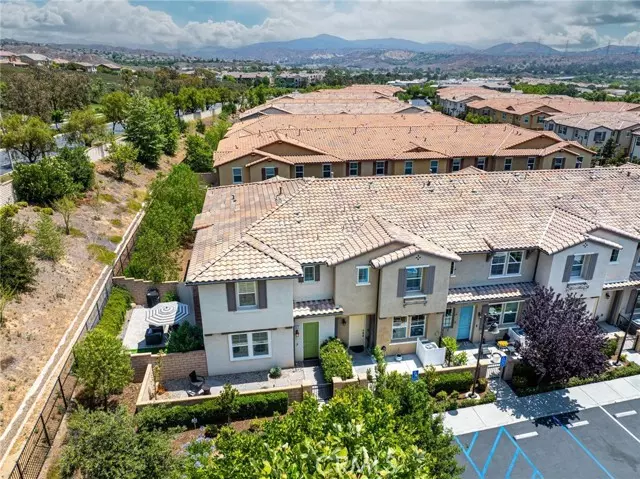 Valencia (santa Clarita), CA 91354,28613 Jardineras Drive