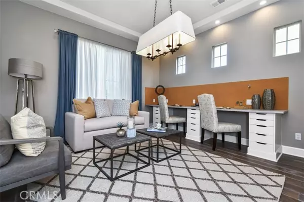 West Hills (los Angeles), CA 91304,23942 Schoenborn Street