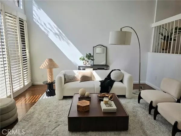 6121 Shoup Avenue #10, Woodland Hills (los Angeles), CA 91367